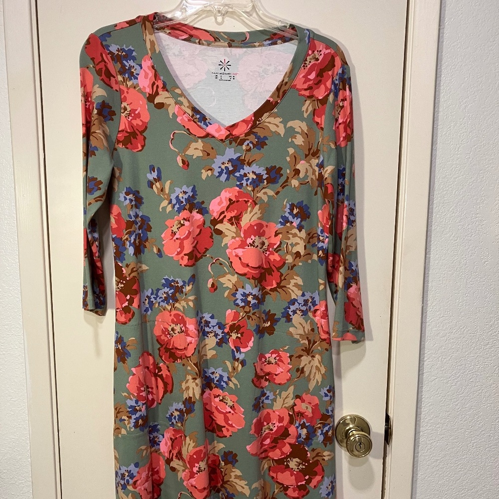 NEW Isaac Mizrahi Live!  Printed Pima V-Neck Swing Dress, small 3/4 sleeves